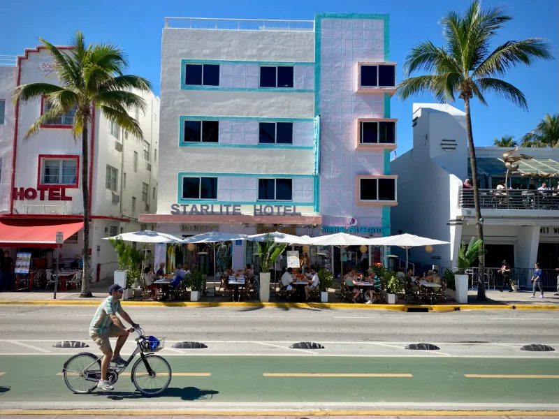 Starlite Hotel on Ocean Drive with sidewalk café tables, South Beach, Miami Beach