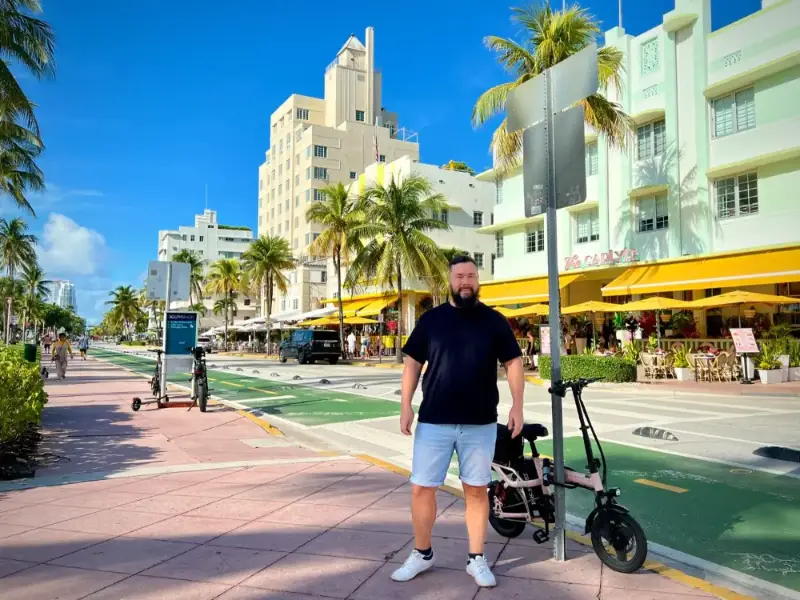 Guide Mikhail on Ocean Drive, South Beach, Miami Beach